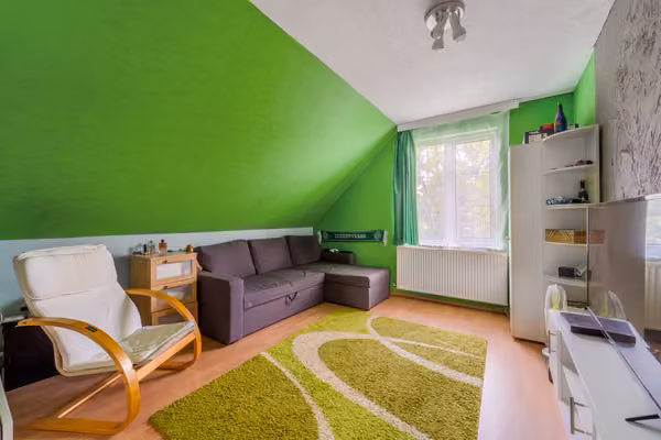 Csömörön nappali+5 szobás ház - Szoba - 13 m² nagyságú