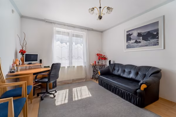 Csömörön nappali+5 szobás ház - Szoba - 13 m² nagyságú